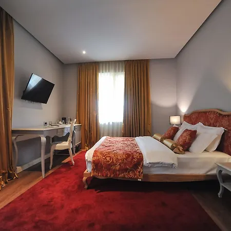 Classic 4* Tirana