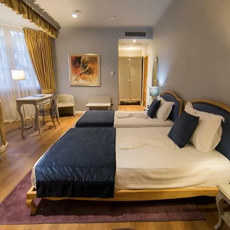 Classic Hotel 4*