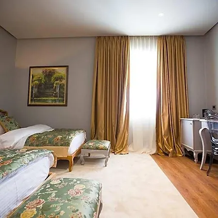 Classic Hotel 4*